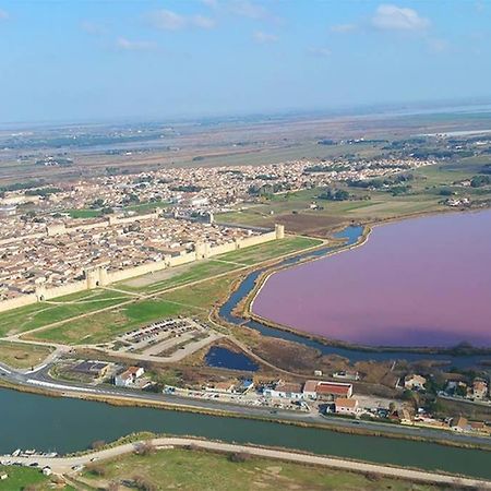 Un Charmant Logement Apartment Aigues-Mortes Bagian luar foto