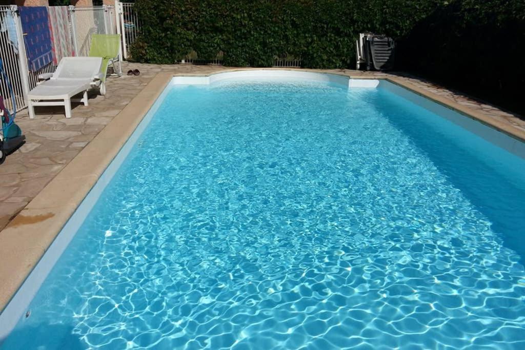 Un Charmant Logement Apartment Aigues-Mortes Bagian luar foto